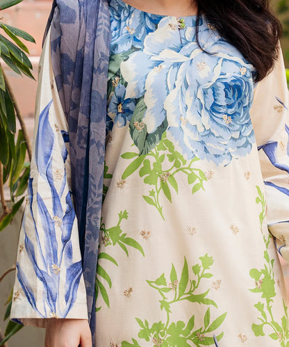 Printed Embroided Lawn 3pcs Suit