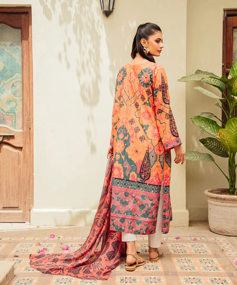 Printed Embroided Lawn 3pcs Suit