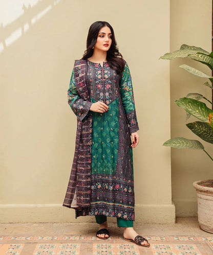 Printed Embroided Lawn 3pcs Suit