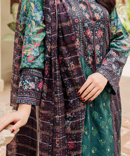 Printed Embroided Lawn 3pcs Suit