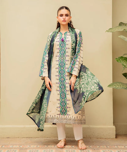 Printed Embroided Lawn 3pcs Suit
