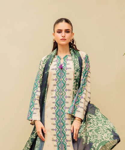 Printed Embroided Lawn 3pcs Suit