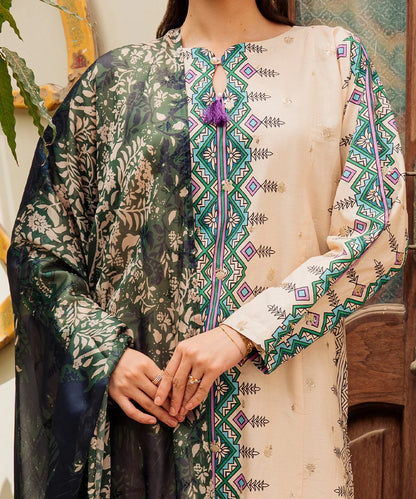 Printed Embroided Lawn 3pcs Suit