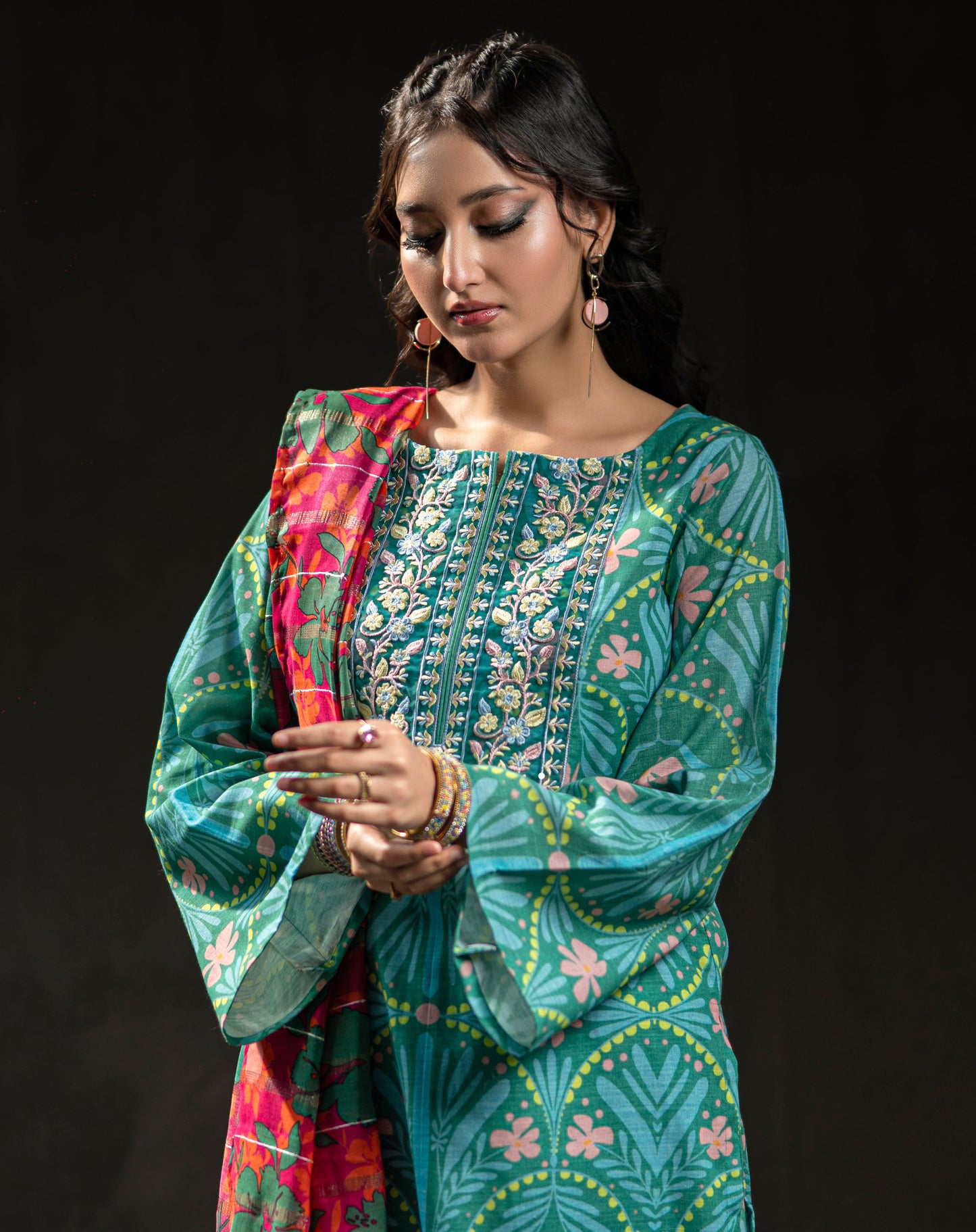 PRINTED EMBROIDED KHADDAR 3PCS SUIT